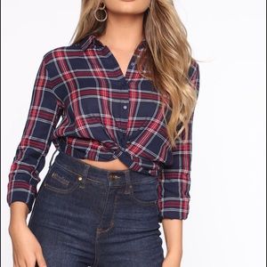🍂FASHION NOVA NAVY/RED PLAID COMBO CROP TOP🍂